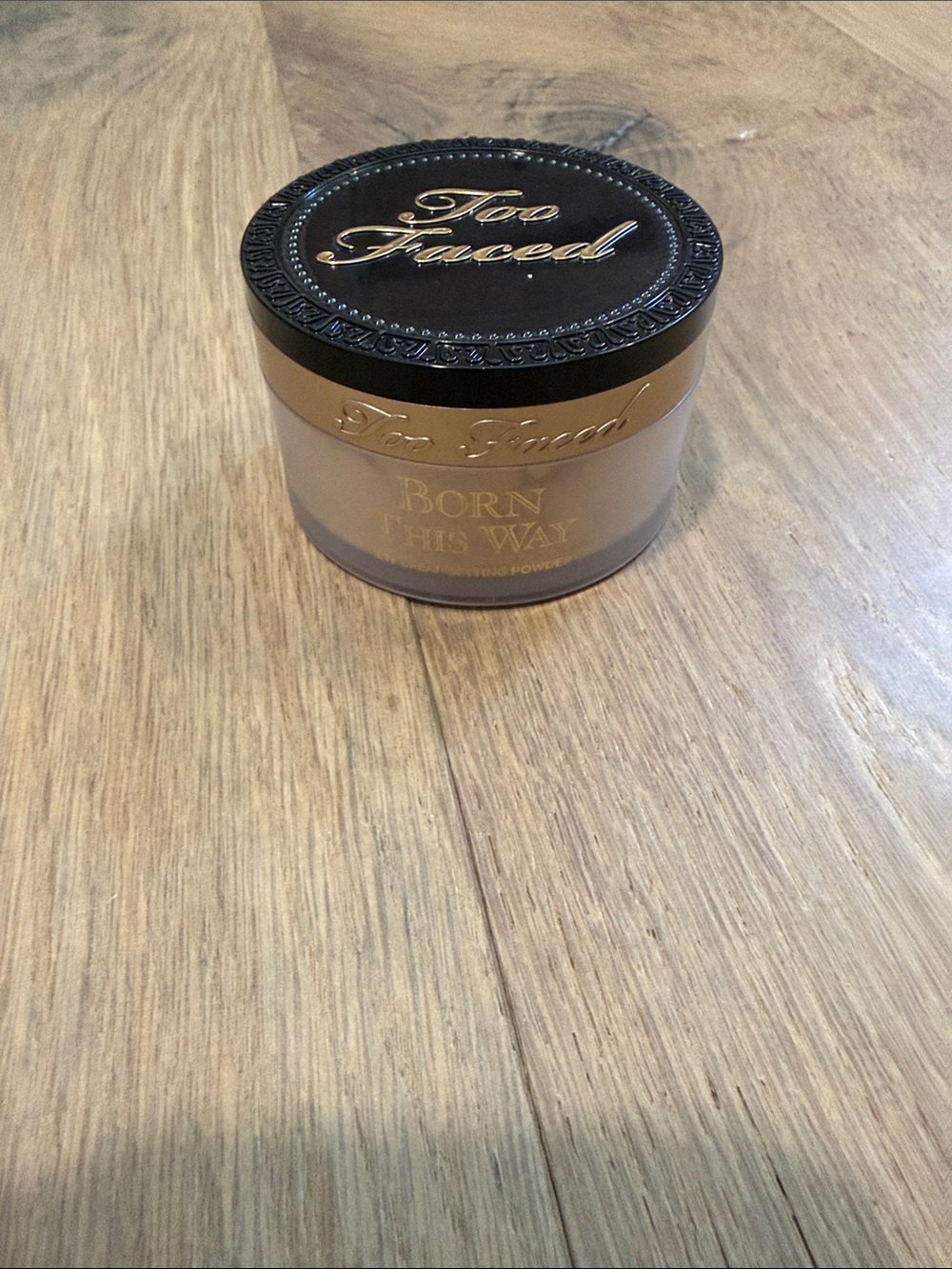 Too Faced Setting Powder in Translucent - Picture 2 of 3